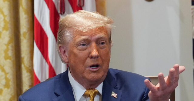 Trump Signs Orders to Ban Politicized Debanking, Broaden 401(k) Options