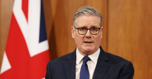 Leading Labour Peer Calls on Prime Minister Starmer to Resign over Mandelson Scandal