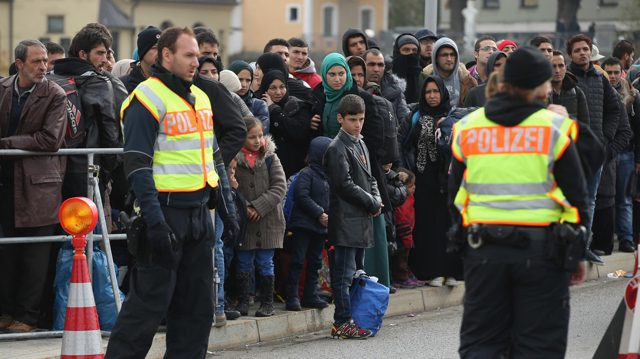 Compulsory work for refugees introduced in EU country