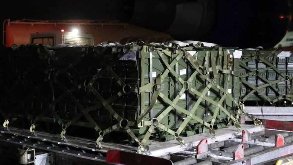 US halts all military shipments to Ukraine – Economist