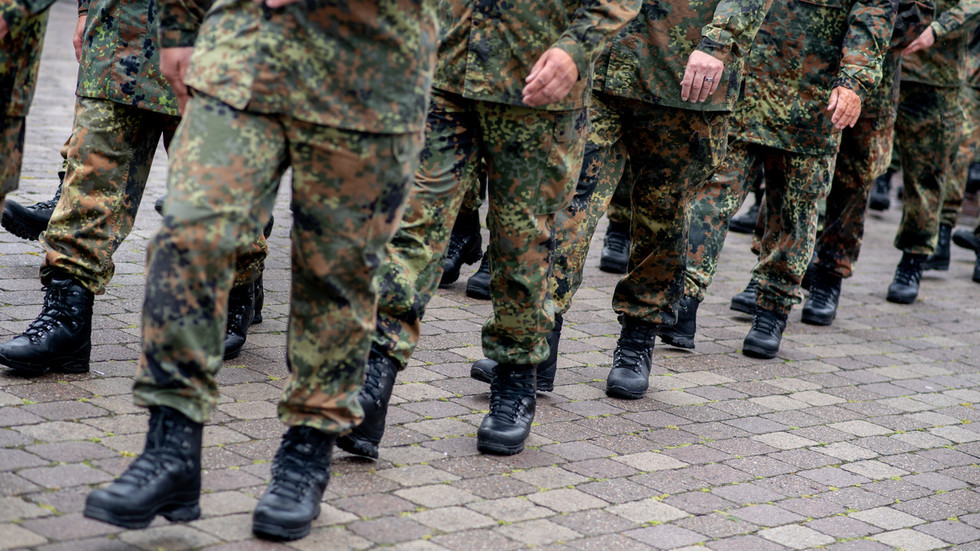 Germany planning six-month military service – Reuters