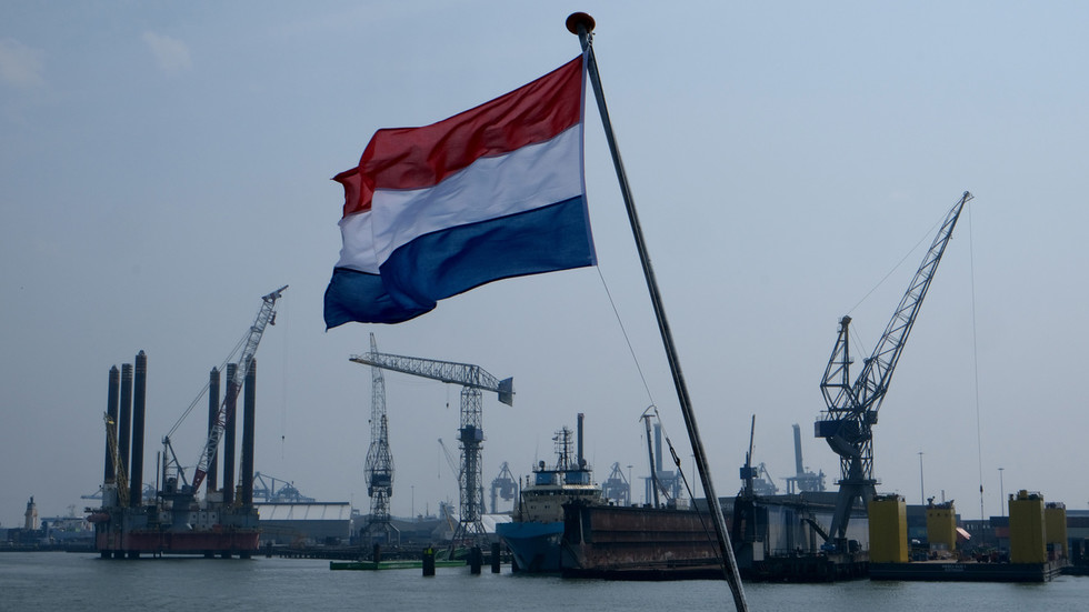 Europe’s biggest seaport preparing for potential conflict with Russia – FT