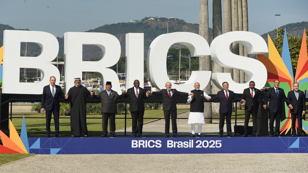 Major BRICS country responds to Trump’s tariff threat