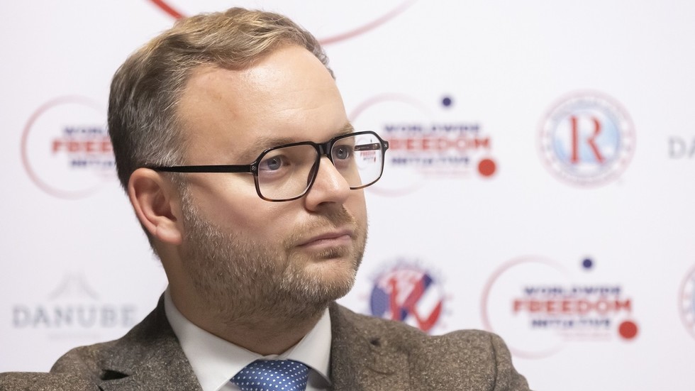 EU ‘has no money except for war’ – Hungarian official