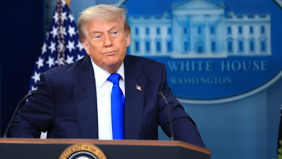 Trump eyeing new aid package for Ukraine – CBS