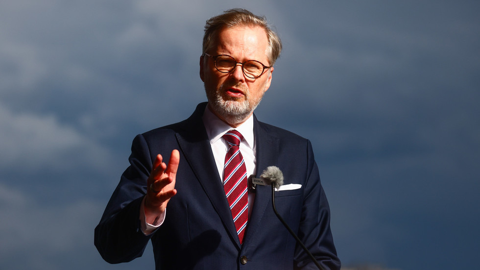 EU neighbor urges Slovakia to lift Russia sanctions veto