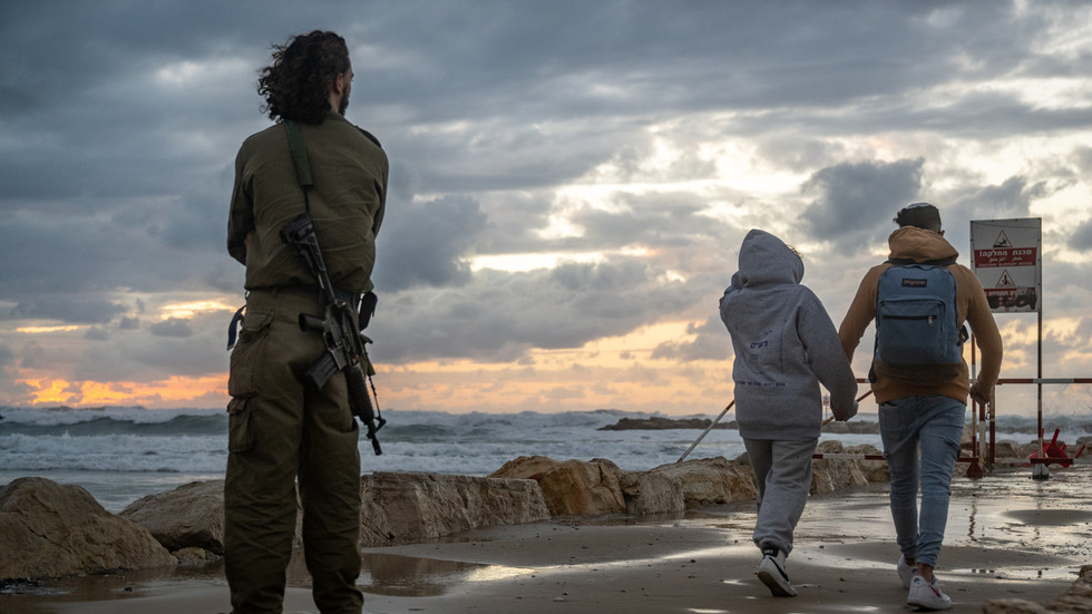 Five Israeli soldiers kill themselves in two weeks