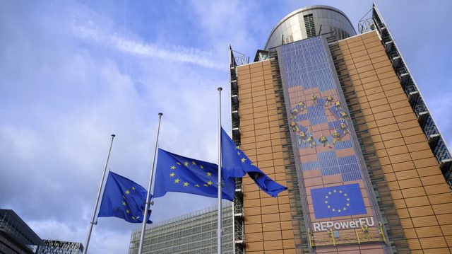 EU prepared to ‘stomach’ uneven deal with Trump – Bloomberg