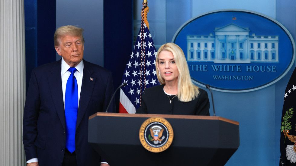 Trump administration sues New York City