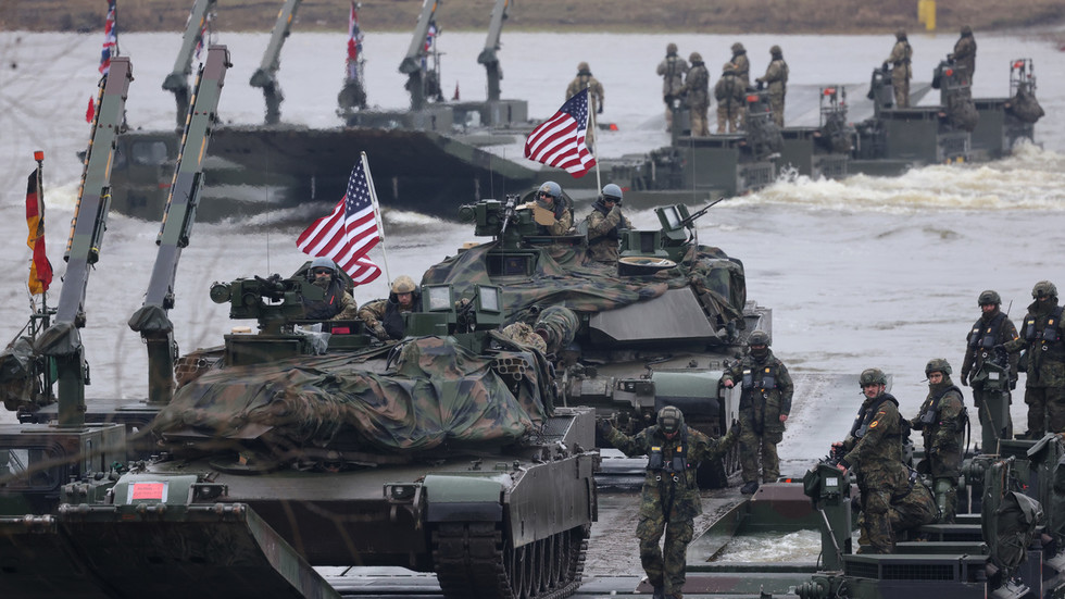 US could slash troop presence in Europe – Politico