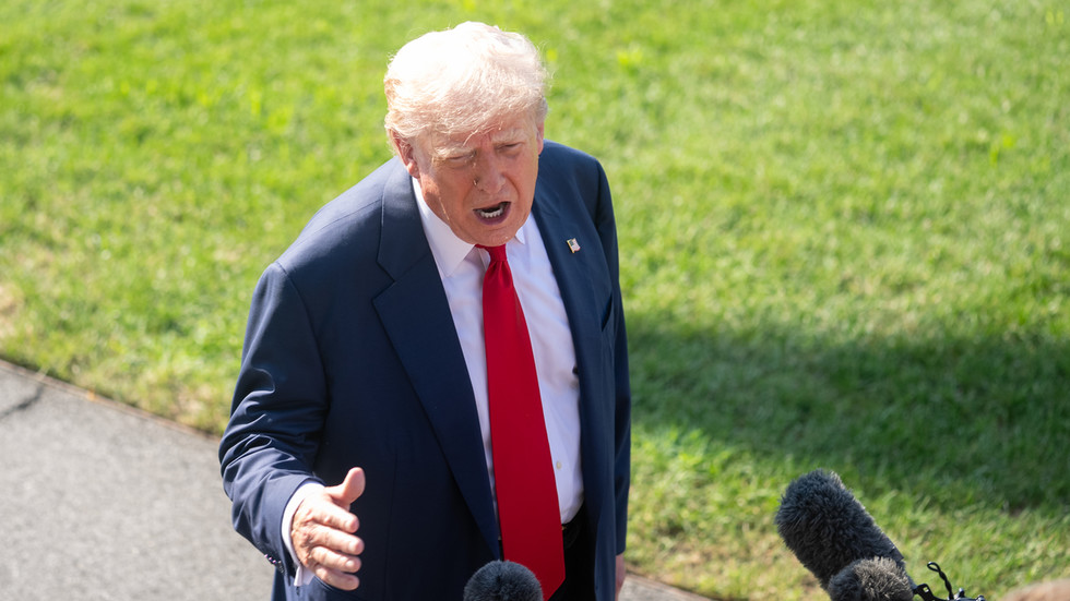 Trump reduces Russia-Ukraine ‘deadline’ to 10-12 days