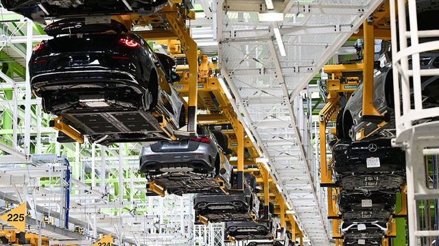 Trump’s tariffs to cost German car giants over €10bn – study