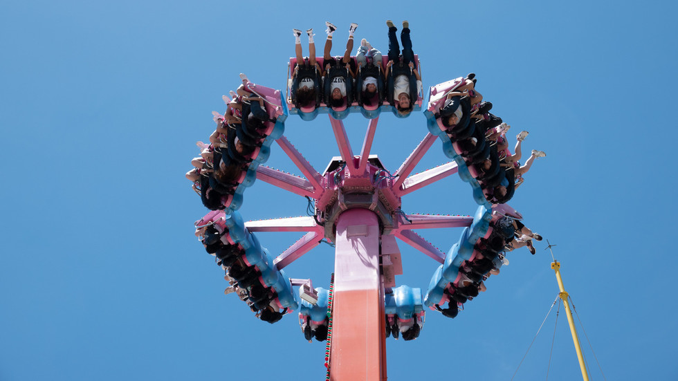 Thrill ride collapses mid-air in Saudi Arabia (VIDEO)
