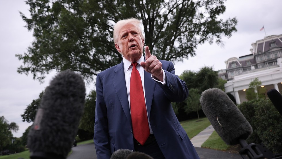 Trump announces new date for Witkoff Moscow visit