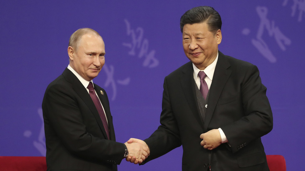 Putin and Xi discuss Ukraine ahead of expected Russia-US summit