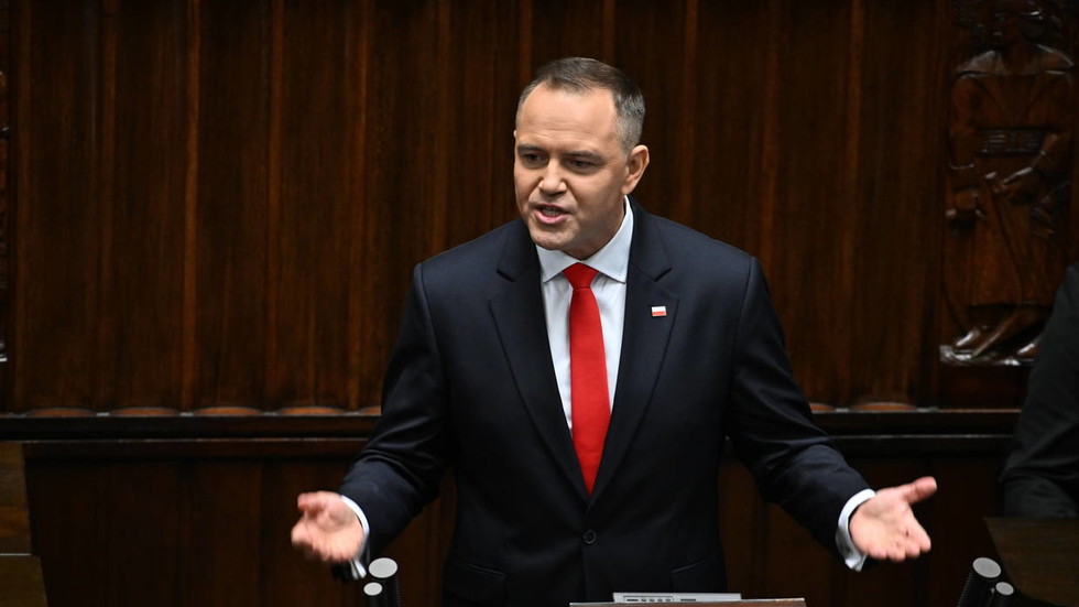Ukrainians glorifying Nazi collaborators should be deported – Polish president
