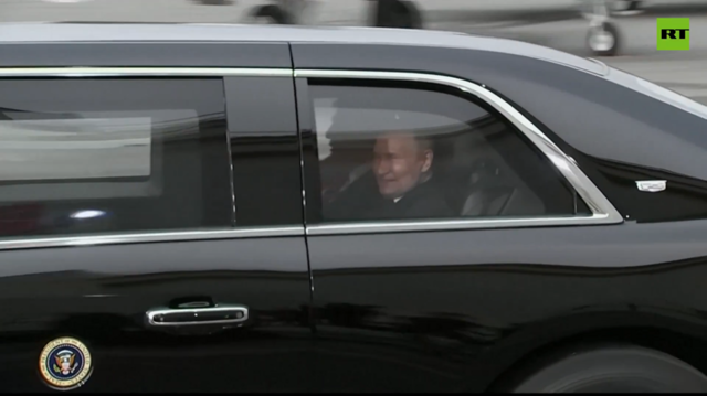 Putin and Trump share presidential limo to Alaska summit venue