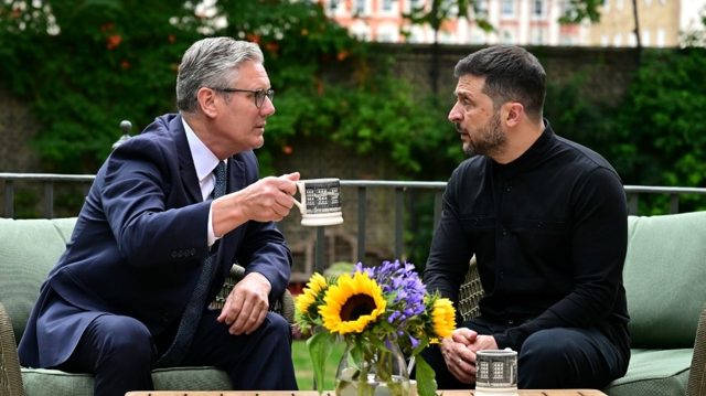 Starmer instructed Zelensky how to behave around Trump – media