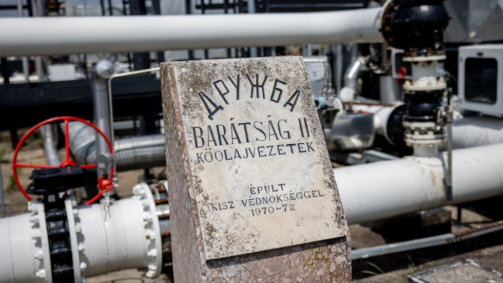 Trump ‘angry’ about Ukrainian attacks on key Russian pipeline to EU – Budapest