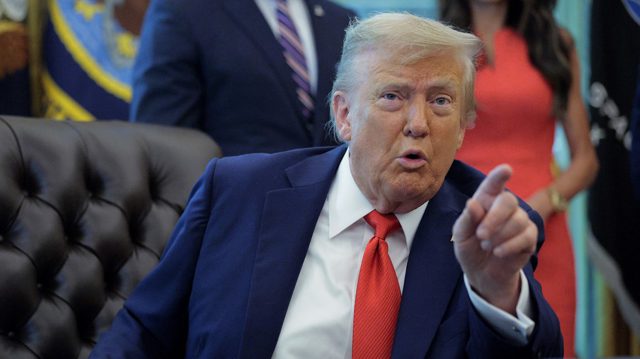 Trump threatens Ukraine with sanctions and tariffs
