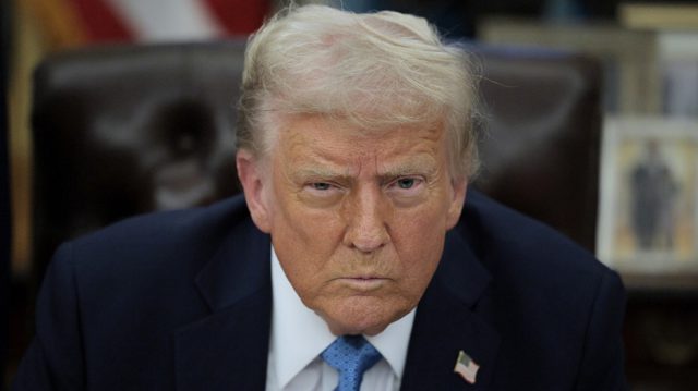 Trump threatens ‘war’ on Chicago over immigration