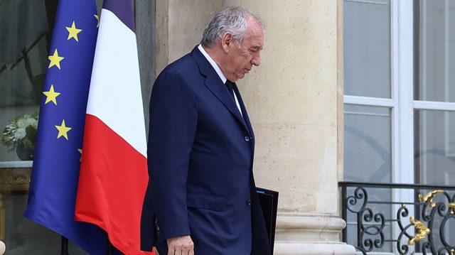 French government collapses
