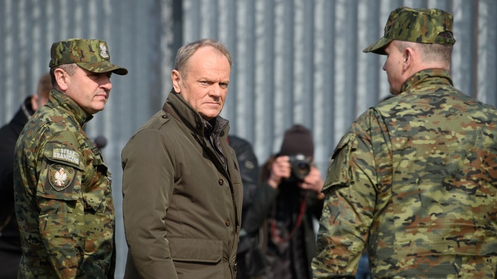 NATO state shuts border with Russian ally