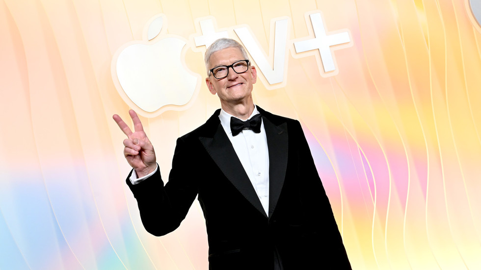 Apple lining up successor to CEO Cook – Bloomberg