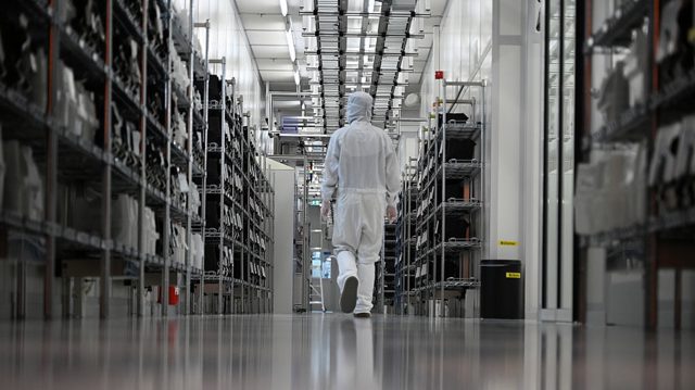 EU state nationalizes Сhinese-owned tech company