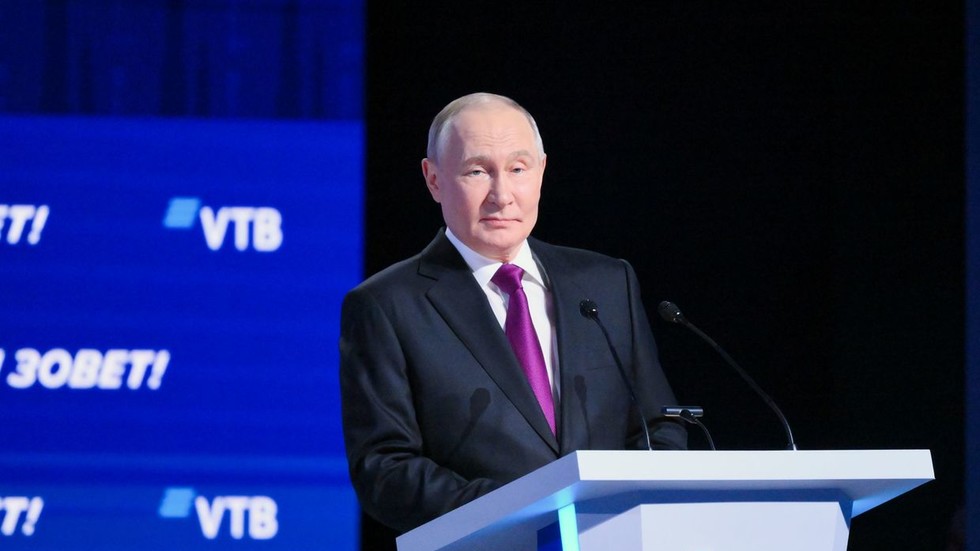 Putin reveals new plans with China and India