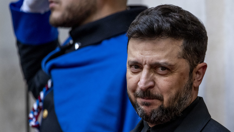 Trump gives Zelensky ‘days’ to respond to peace plan – FT