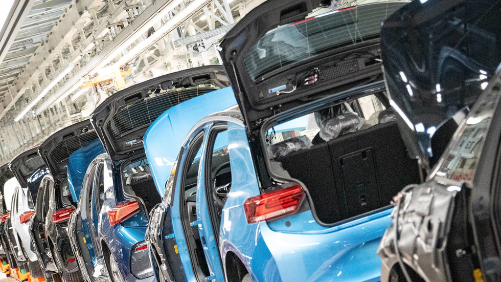 EU to abandon plan to phase out combustion engines – MEP