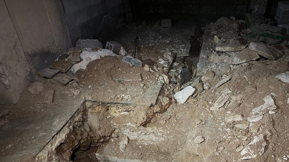 Mass grave found in former security building in Syria (PHOTOS)