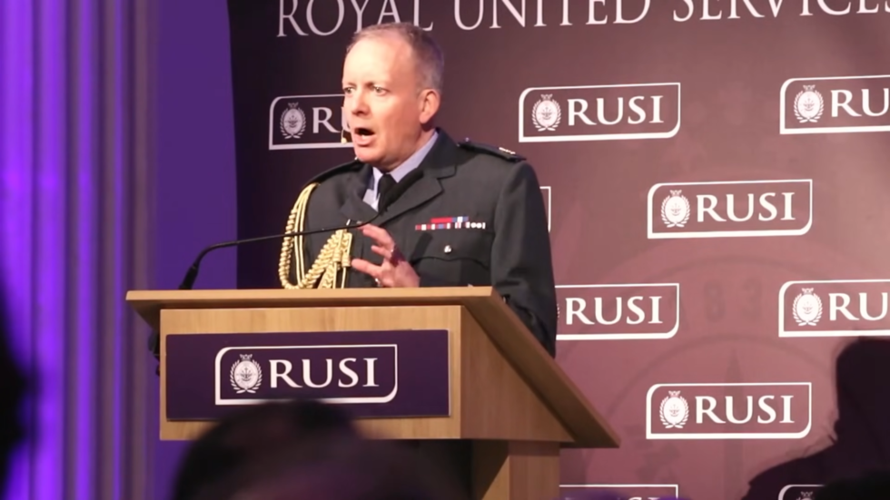 Brits must be ready to sacrifice ‘sons and daughters’ – defense chief