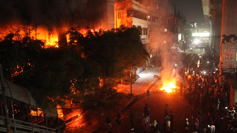 Death of Bangladesh uprising leader sparks unrest