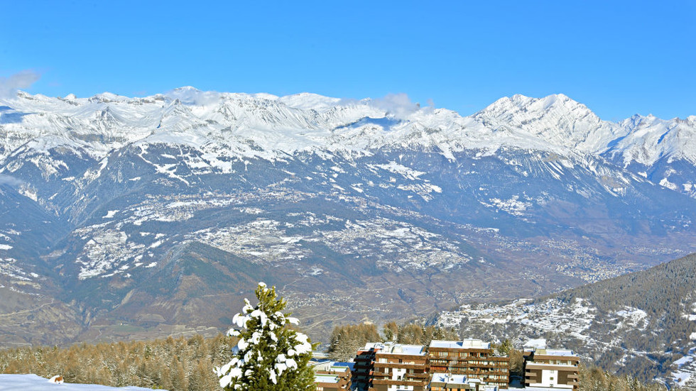 Several dead in New Year’s blast at Swiss ski resort
