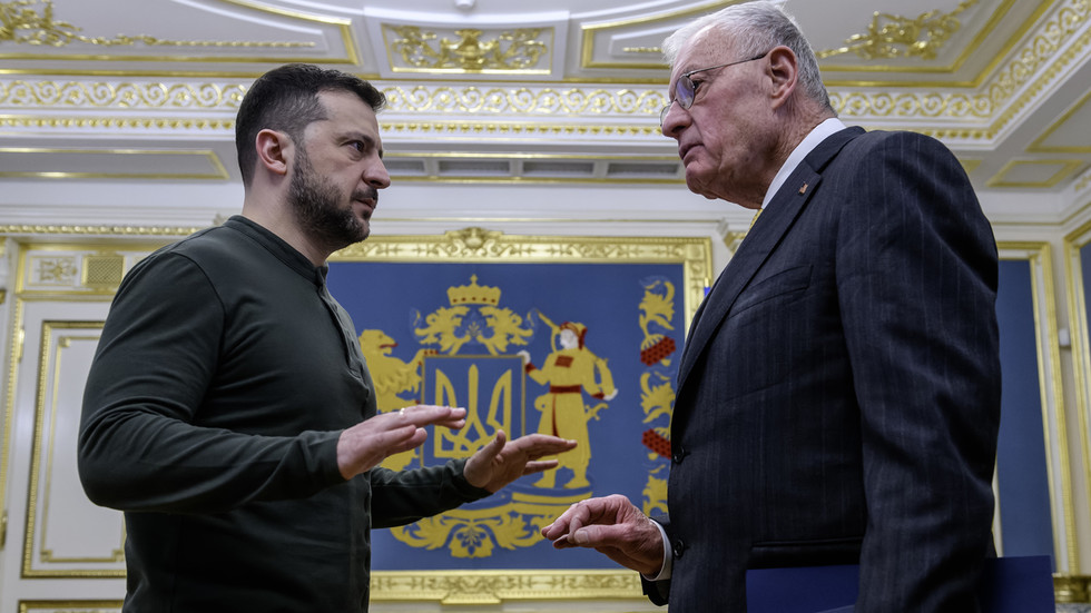 Trump labeled Ukraine envoy ‘idiot’ for backing Zelensky – NYT