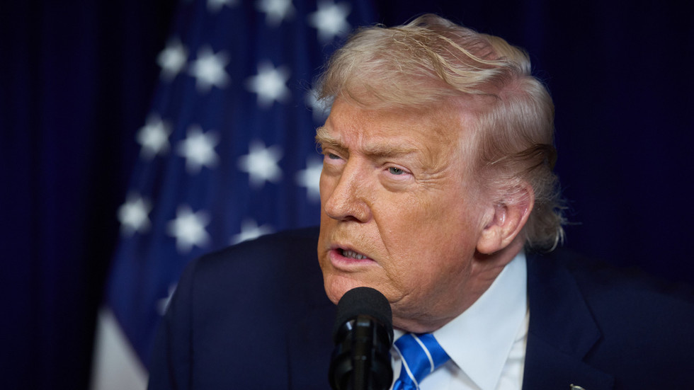 US ‘ready’ to support Iranian protesters – Trump