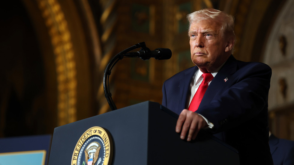 Venezuela to ‘turn over’ sanctioned oil to US – Trump