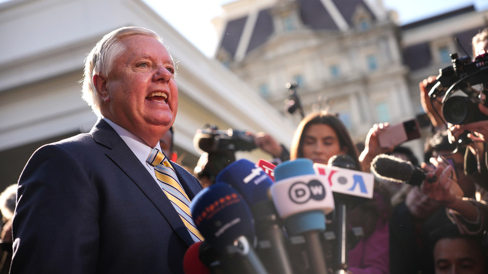 US senator itching for action against Iran