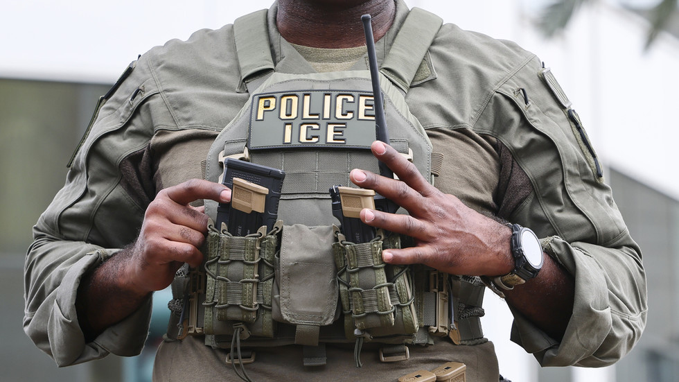 Over the top? ICE agent shoots soccer mom, blames ‘domestic terrorism’