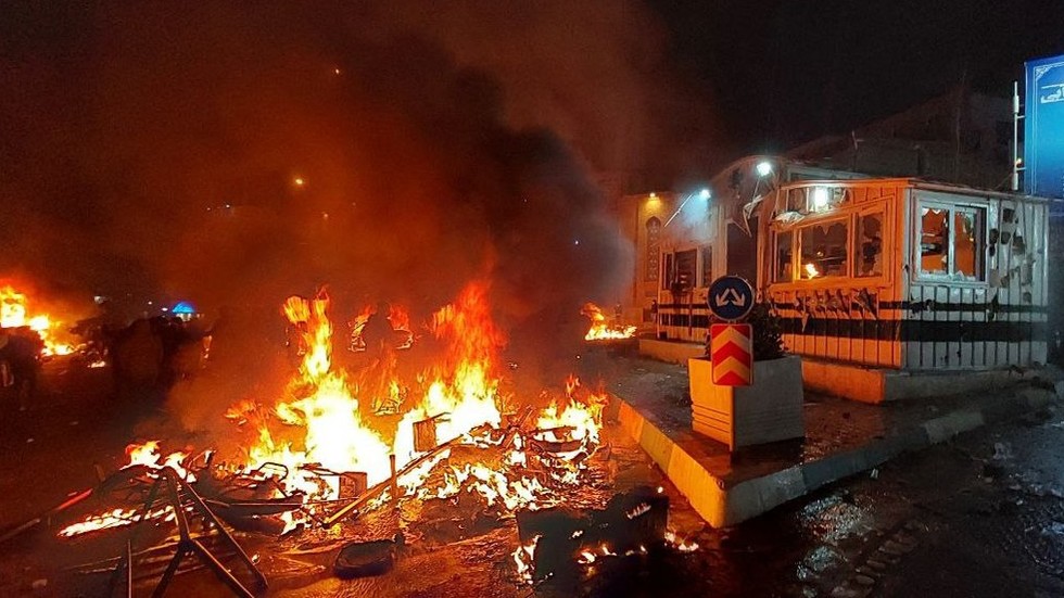 Iran rioters using ‘ISIS-like’ tactics – diplomatic source to RT