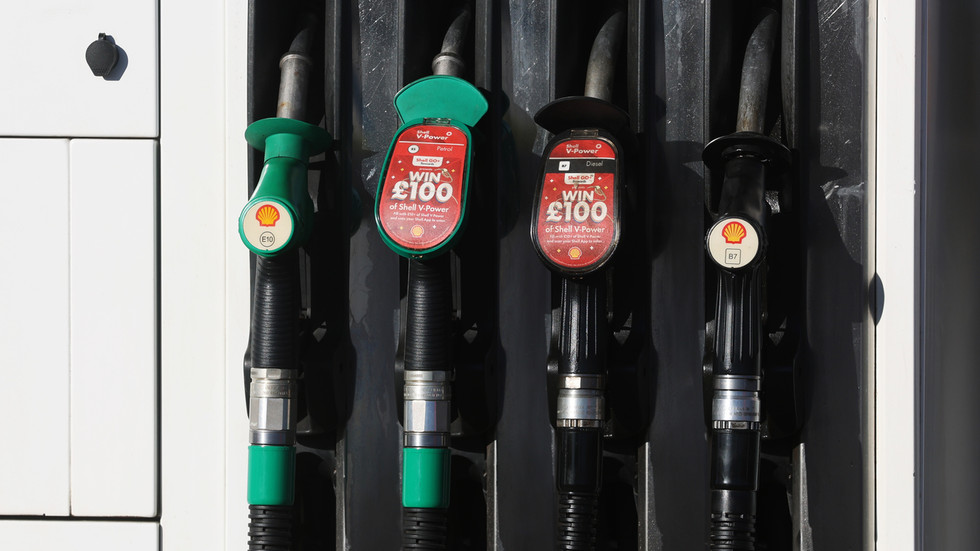 UK flouting own ban on Russian oil – Politico