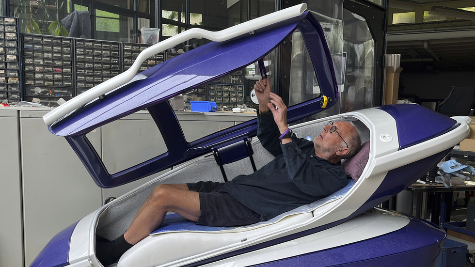 AI could replace doctors in life-and-death decisions – ‘suicide pod’ inventor