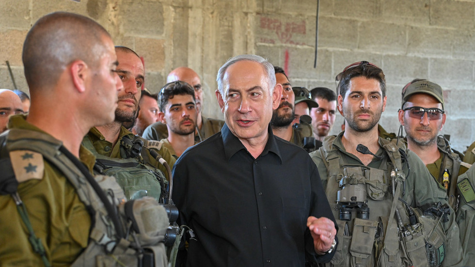 Many words, zero missiles: Why Israel refrains from striking Iran