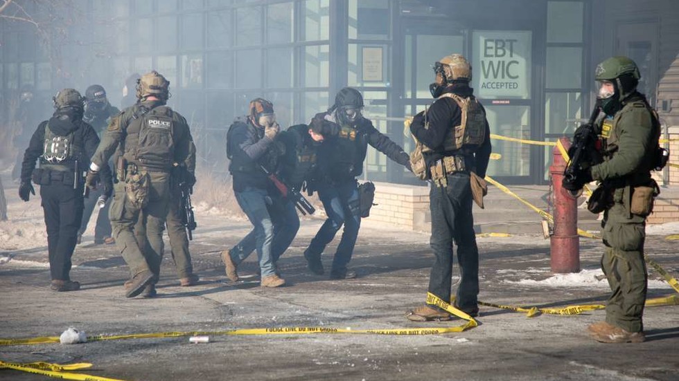 Man shot dead by feds in Minneapolis – governor (VIDEO)