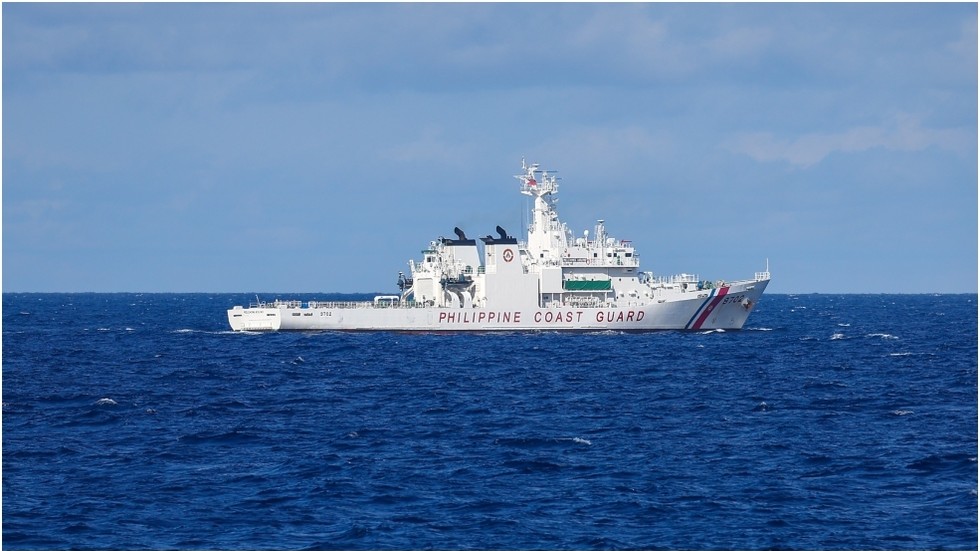 Ferry with over 350 aboard sinks in Philippines (VIDEO)