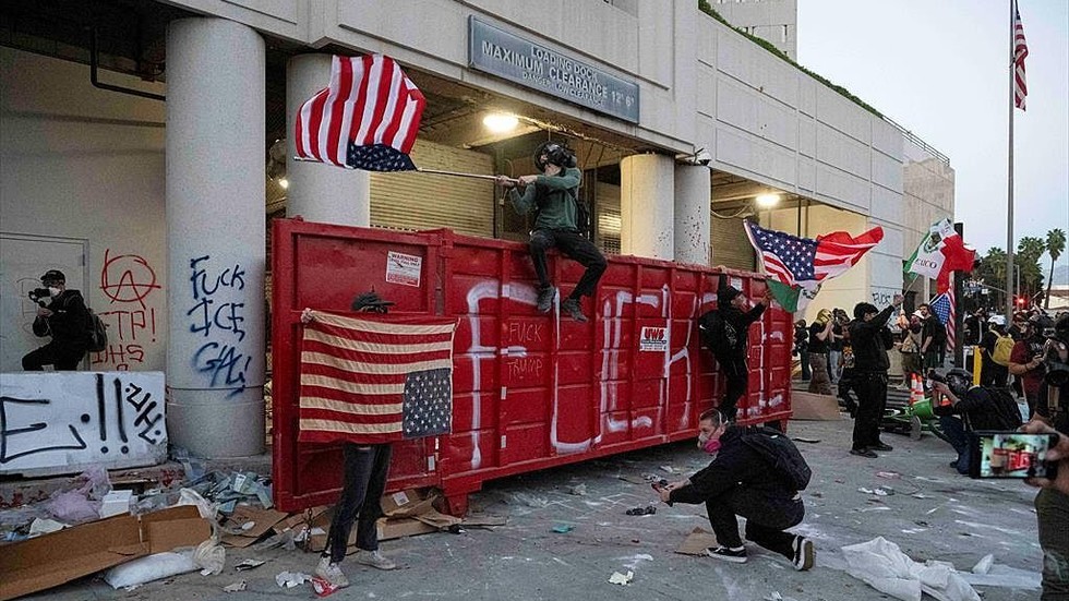 Trump orders feds not to help Democrat-run cities with riots