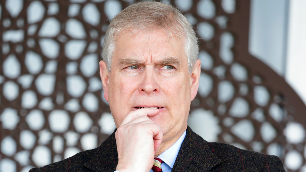Ex-Prince Andrew booted from Royal Lodge amid Epstein scandal – media