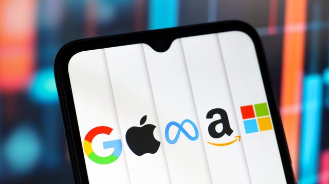 Big Tech stocks plummet on record AI spending